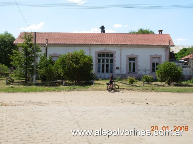 Foto: Estación Mones Cazón CGBA - Mones Cazon (Buenos Aires), Argentina