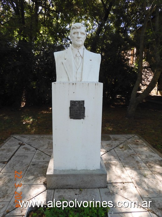 Foto: Pila - Busto Juan Aguerre - Pila (Buenos Aires), Argentina