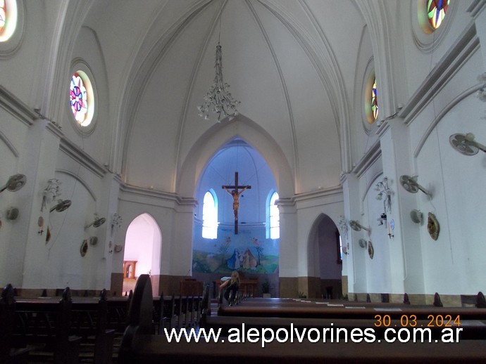 Foto: Haedo - Iglesia Sagrada Familia - Haedo (Buenos Aires), Argentina