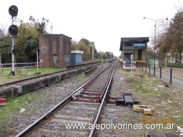 Foto: Estación Osvaldo Podestá - Pablo Podesta (Buenos Aires), Argentina