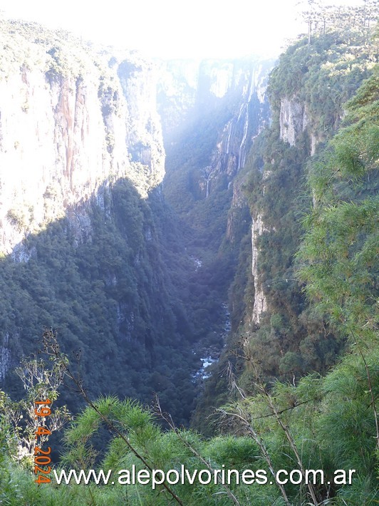 Foto: Cambara do Sul BR - Cañón Itaimbezinho - Cambara do Sul (Rio Grande do Sul), Brasil