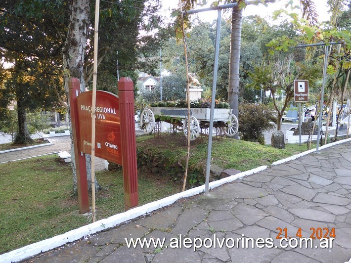 Foto: Otavio Rocha BR - Plaza da Uva - Otavio Rocha (Rio Grande do Sul), Brasil