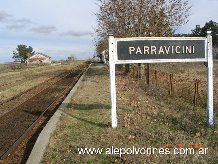 Foto: Estación Parravicini - Parravicini (Buenos Aires), Argentina