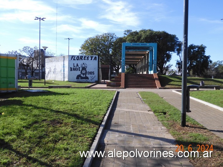 Foto: Floresta - Plaza Ciudad de Udine - Floresta (Buenos Aires), Argentina