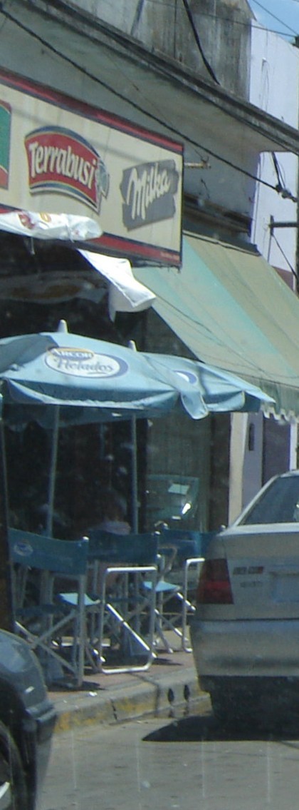 Foto: Kiosco después de milano - Mercedes (Buenos Aires), Argentina