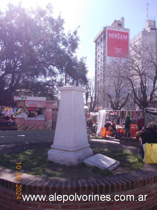 Foto: Morón - Plaza Libertador San Martin - Monumento al Gallo - Moron (Buenos Aires), Argentina