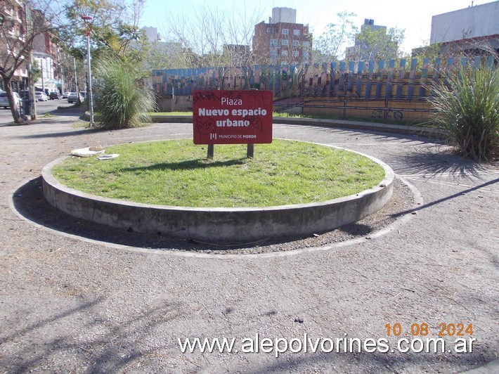 Foto: Morón - Plazoleta Nuevo Espacio Urbano - Moron (Buenos Aires), Argentina