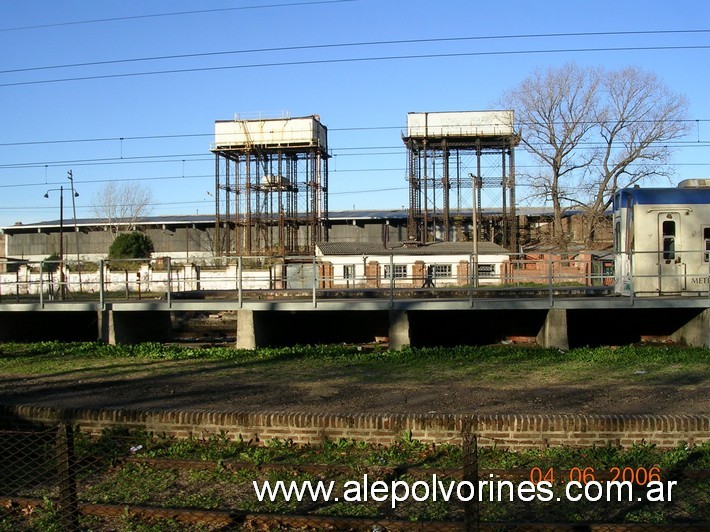 Foto: Estación Remedios de Escalada - Tanques - Remedios de Escalada (Buenos Aires), Argentina