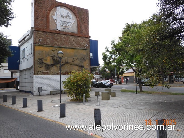 Foto: Liniers - Plazoleta - Liniers (Buenos Aires), Argentina