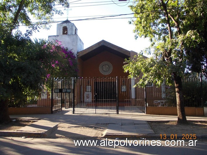 Foto: Los Polvorines - Iglesia NS del Rosario - Los Polvorines (Buenos Aires), Argentina