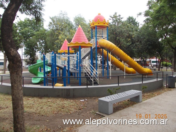 Foto: Ing. Pablo Nogues - Plaza Itatí - Ingeniero Pablo Nogues (Buenos Aires), Argentina