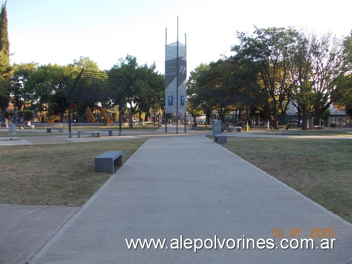 Foto: Los Polvorines - Plaza Ricardo Guiraldes - Los Polvorines (Buenos Aires), Argentina