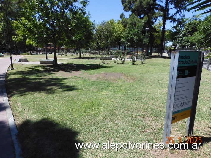 Foto: Mataderos - Plaza Rómulo Zabala - Mataderos (Buenos Aires), Argentina