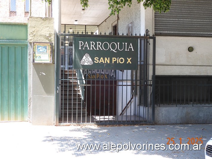 Foto: Mataderos - Parroquia San Pio X - Mataderos (Buenos Aires), Argentina