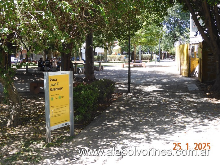 Foto: Mataderos - Plaza Juan Salaberry - Mataderos (Buenos Aires), Argentina