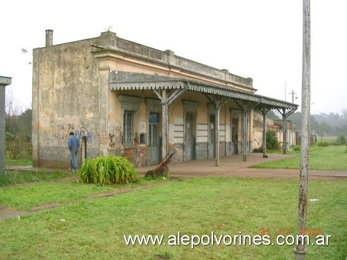 Foto: Estación Toro FCGU - Presidente Derqui (Buenos Aires), Argentina