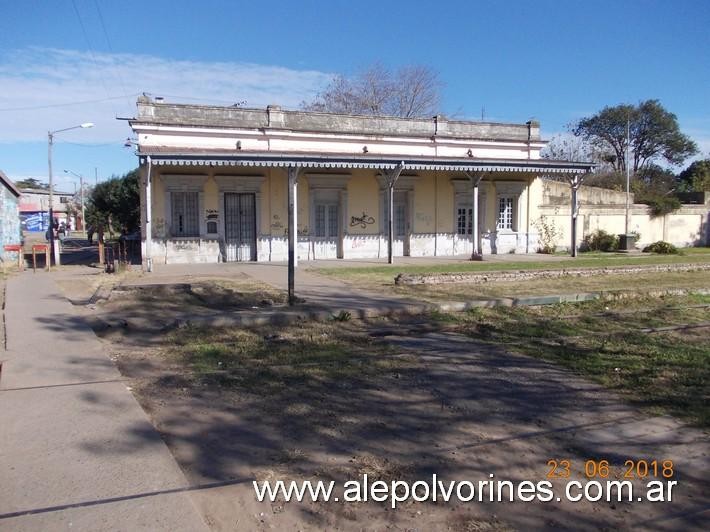 Foto: Estación Toro FCGU - Presidente Derqui (Buenos Aires), Argentina