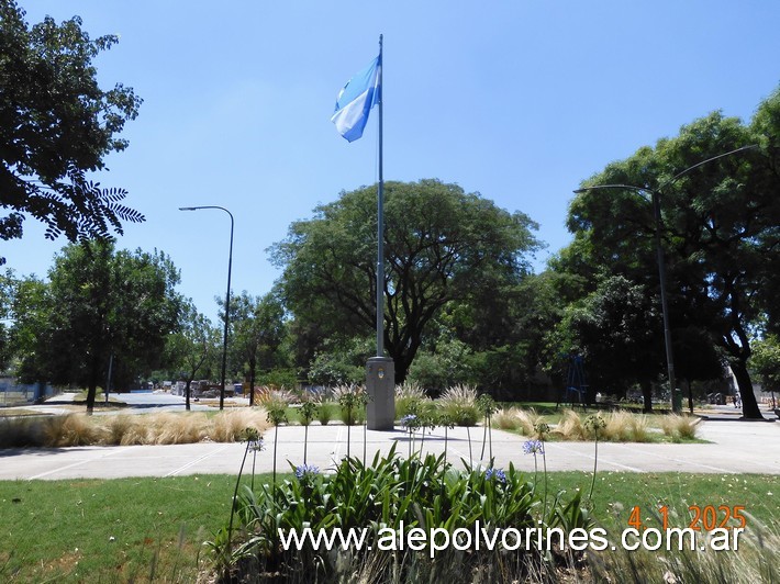 Foto: La Paternal - Plazoleta Julián Besteiro - La Paternal (Buenos Aires), Argentina