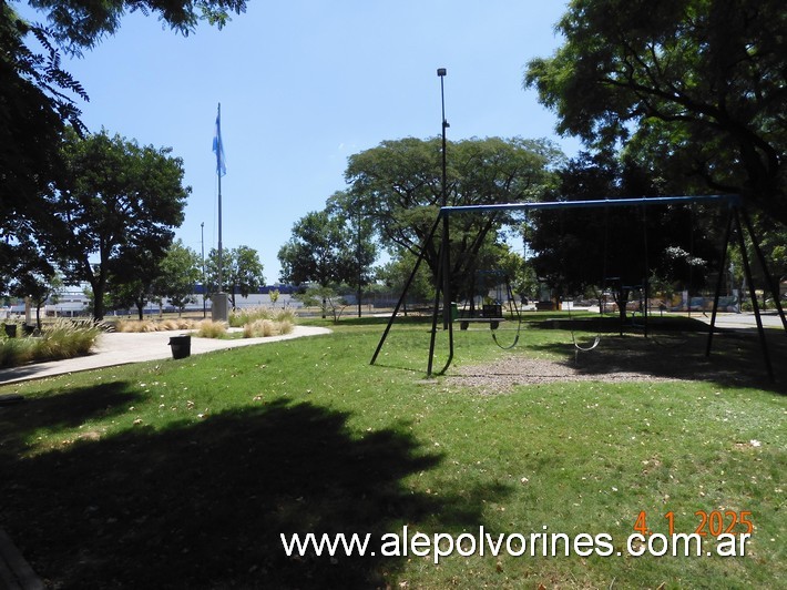 Foto: La Paternal - Plazoleta Julián Besteiro - La Paternal (Buenos Aires), Argentina