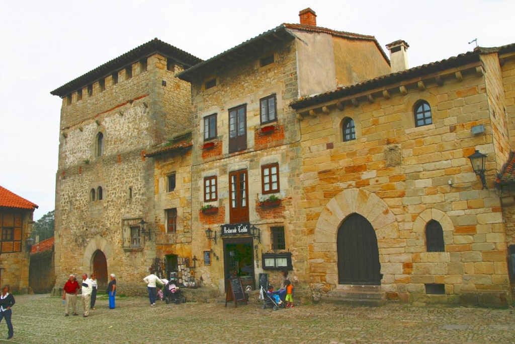 Foto de Santillana del Mar (Cantabria), España