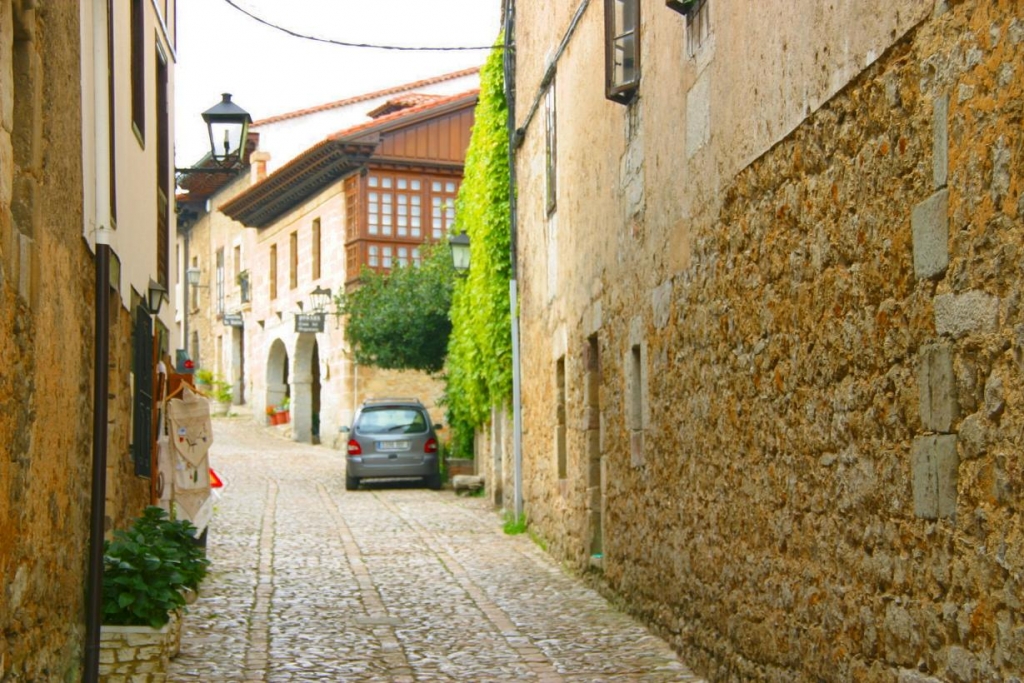 Foto de Santillana del Mar (Cantabria), España