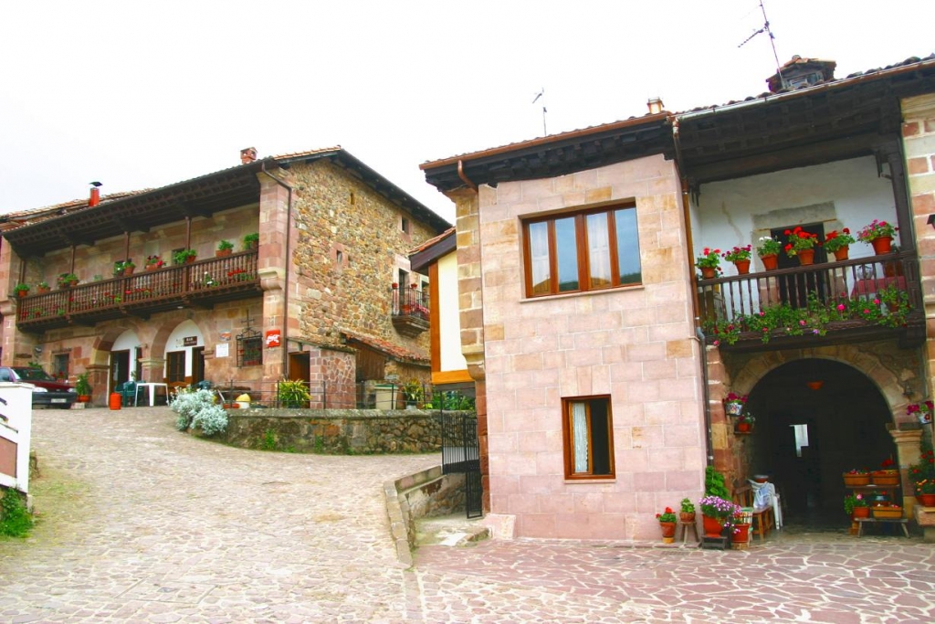 Foto de Carmona (Cantabria), España