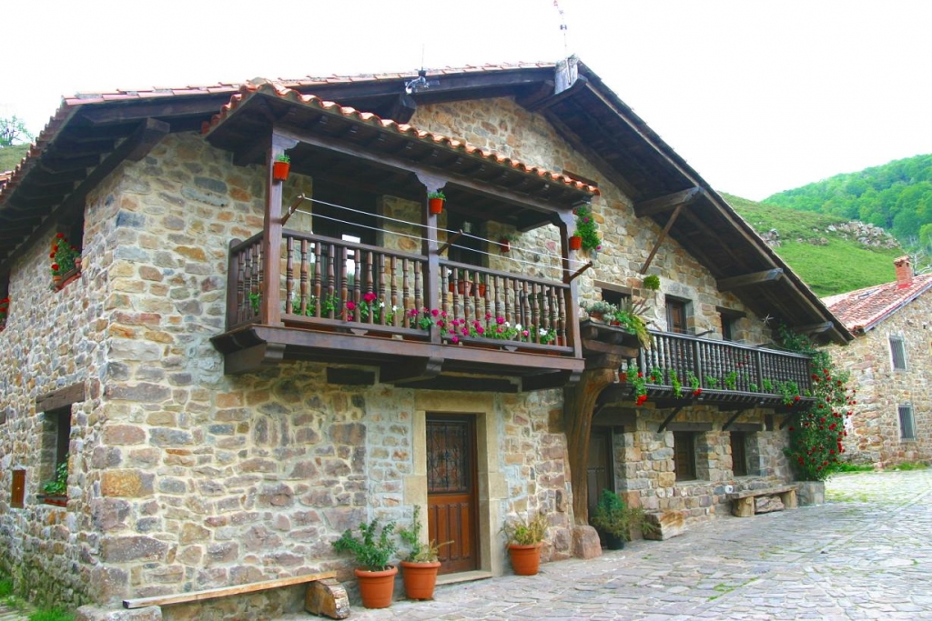 Foto de Bárcena Mayor (Cantabria), España