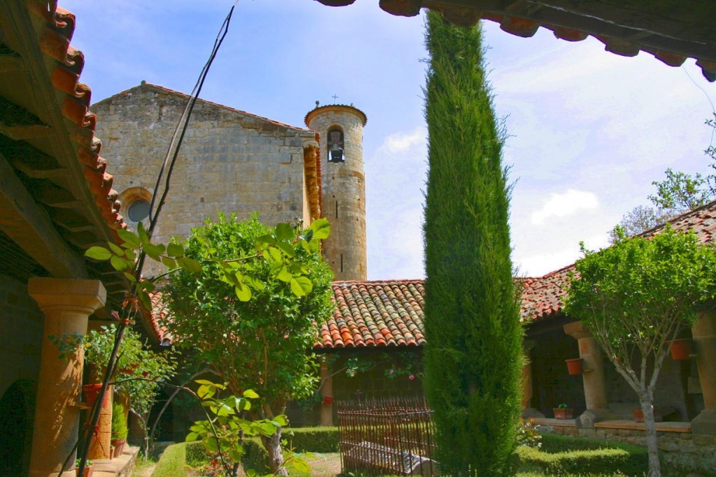 Foto de San Martín de Elines (Cantabria), España