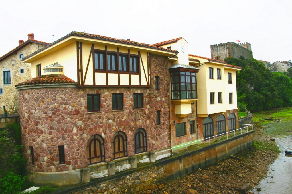 Foto de San Vicente de la Barquera (Cantabria), España