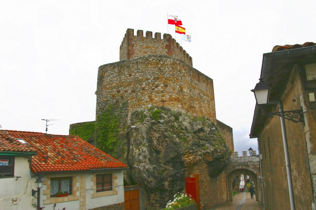 Foto de San Vicente de la Barquera (Cantabria), España