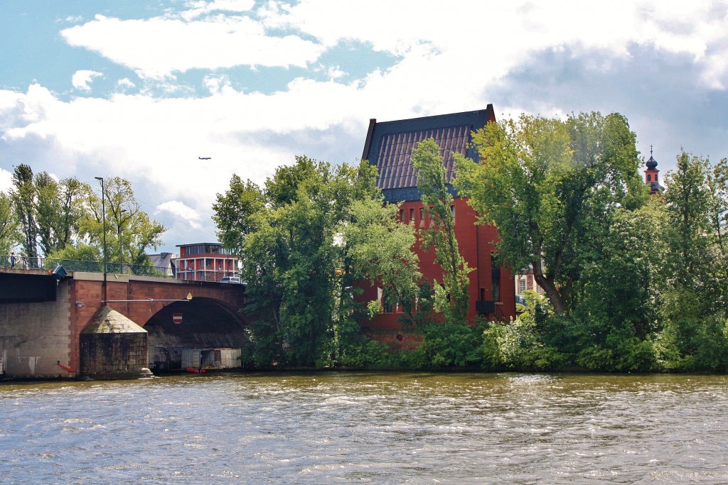 Foto: Orilla del Main - Frankfurt am Main (Hesse), Alemania