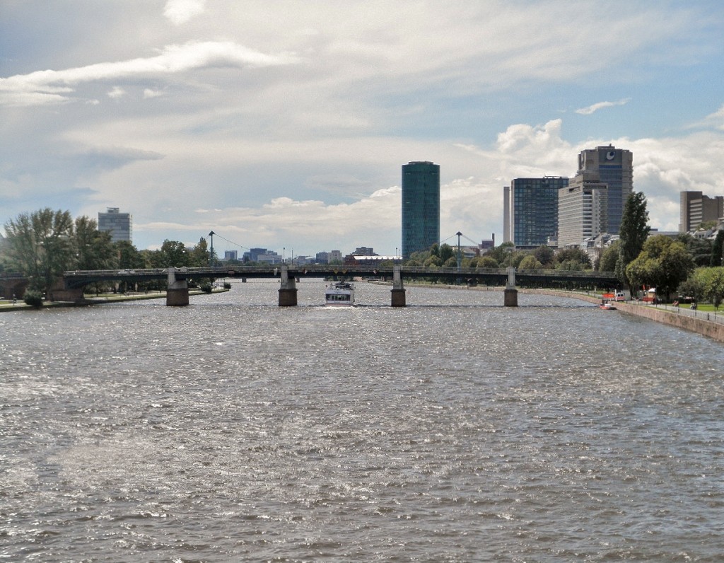 Foto: Vistas desde el puente de Hierro - Frankfurt am Main (Hesse), Alemania