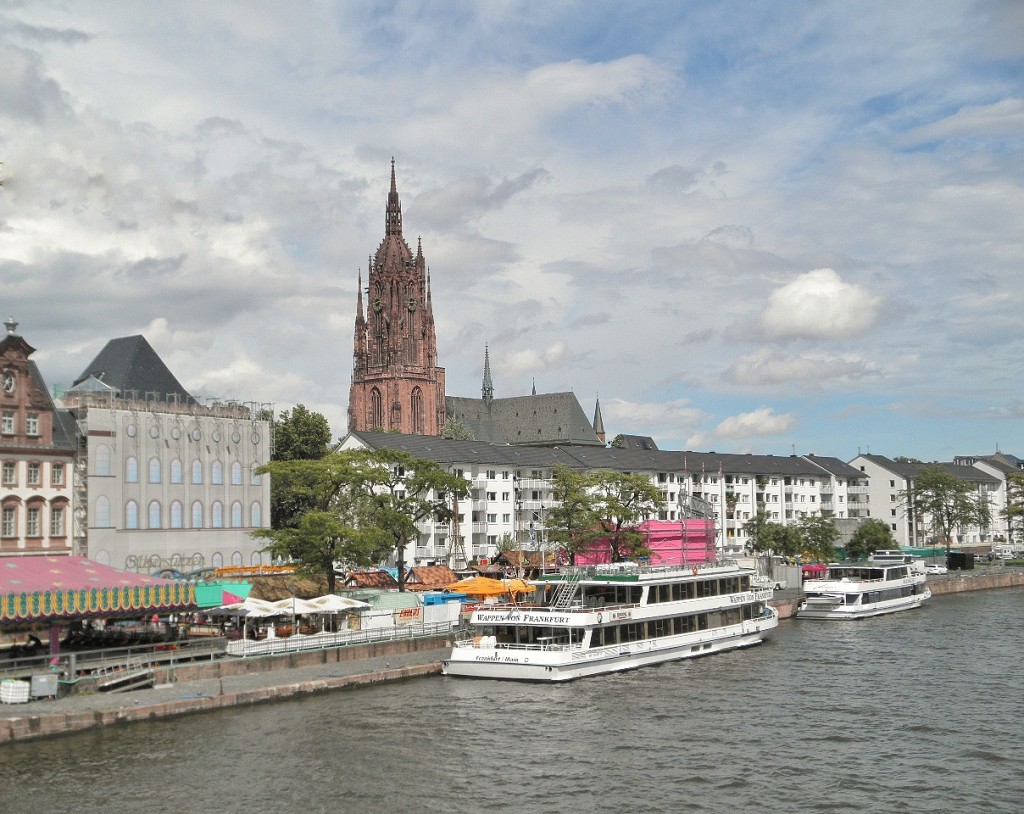 Foto: Vistas desde el puente de Hierro - Frankfurt am Main (Hesse), Alemania