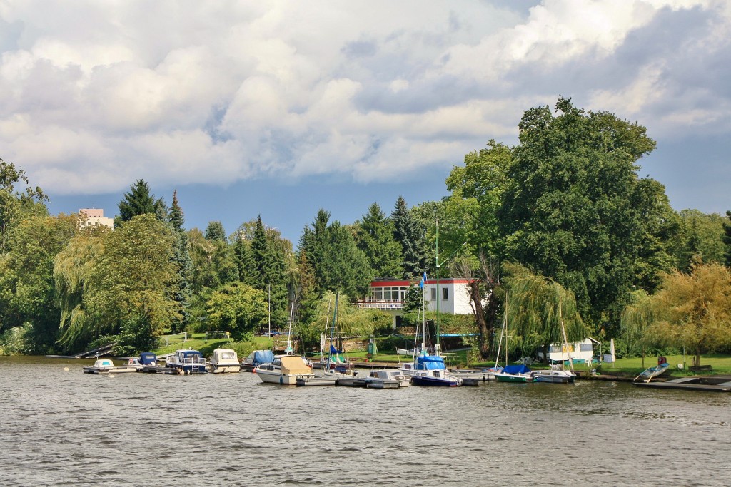 Foto: Navegando por el Main - Frankfurt am Main (Hesse), Alemania