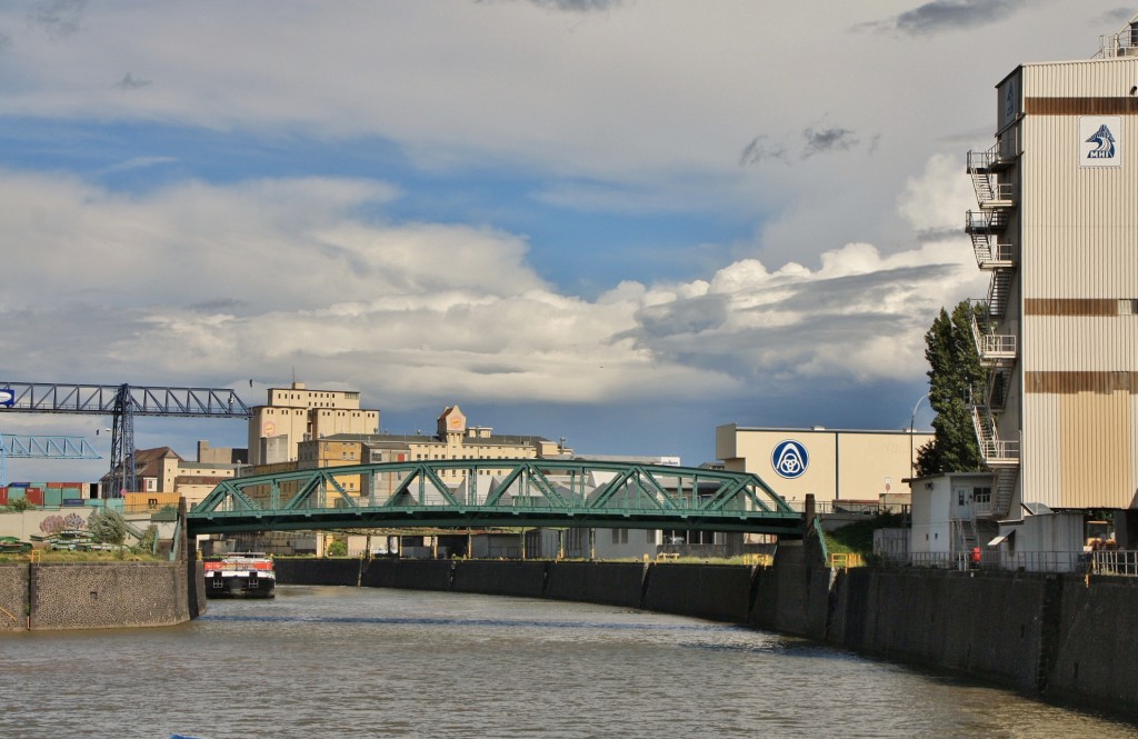 Foto: Navegando por el Main - Frankfurt am Main (Hesse), Alemania