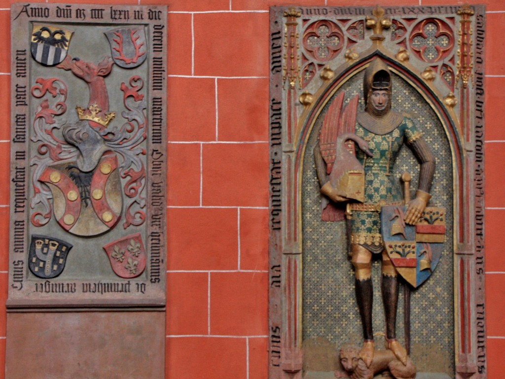 Foto: Lápidas de la catedral - Frankfurt am Main (Hesse), Alemania