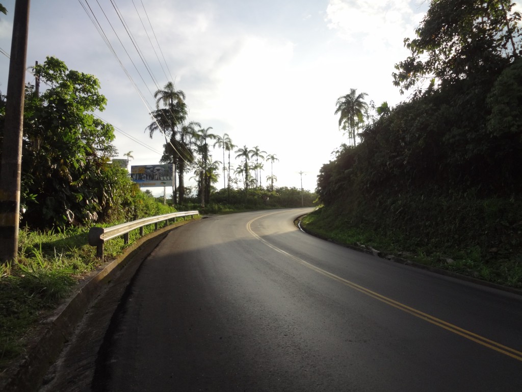 Foto: Curba de la Muerte - Shell (Pastaza), Ecuador