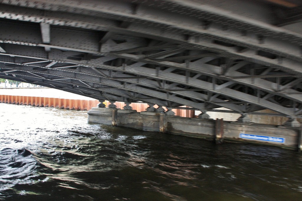 Foto: Puente sobre el Spree - Berlín (Berlin), Alemania