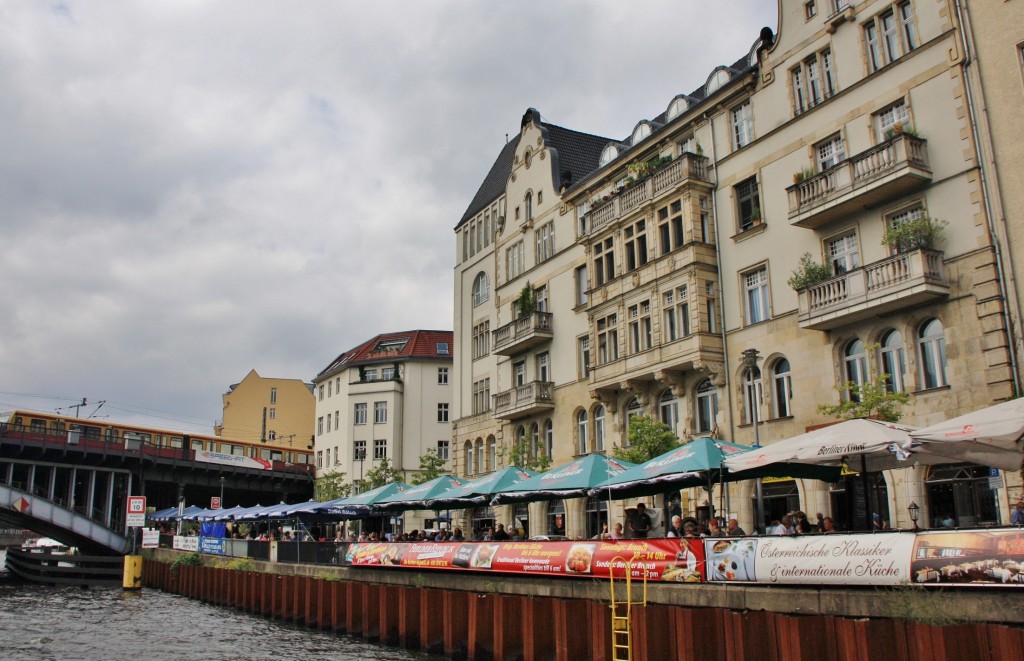 Foto: Navegando por el Spree - Berlín (Berlin), Alemania