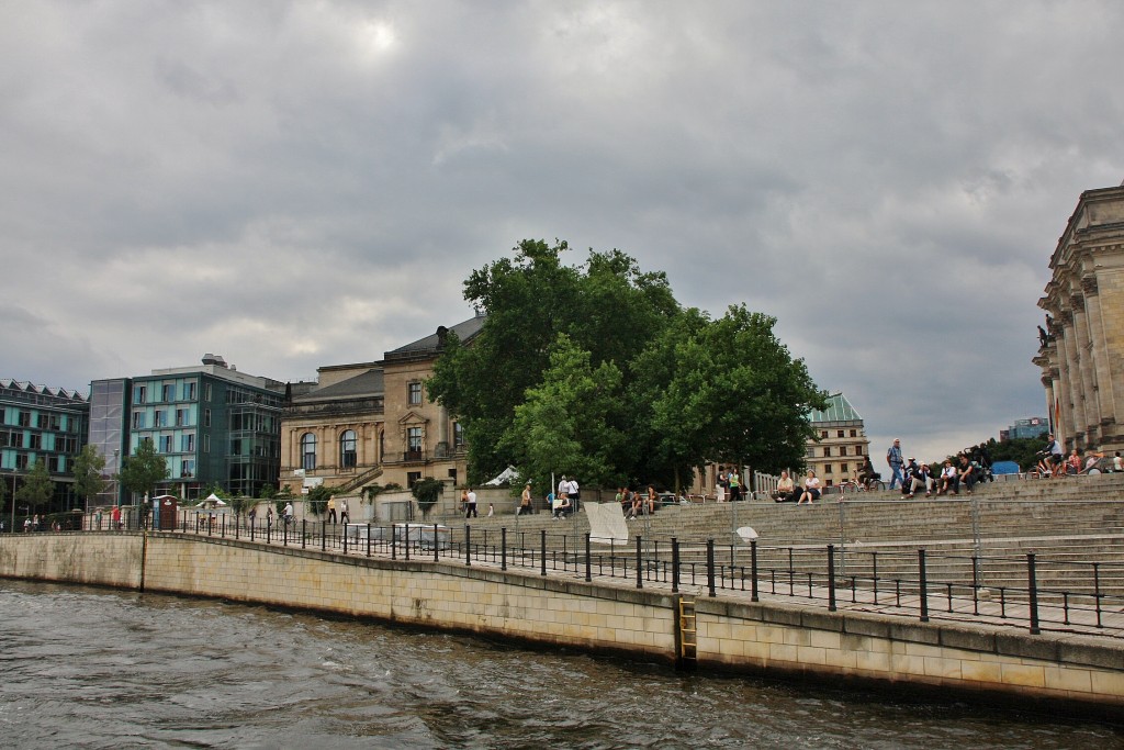 Foto: Navegando por el Spree - Berlín (Berlin), Alemania