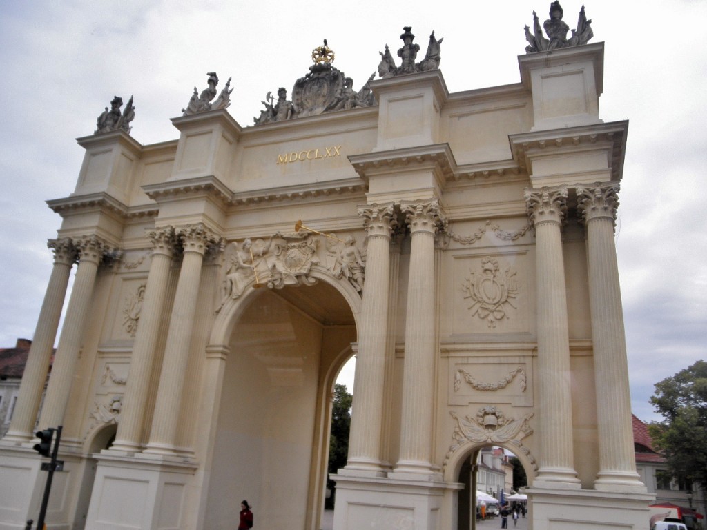 Foto: Puerta de Brandemburg - Potsdam (Brandenburg), Alemania