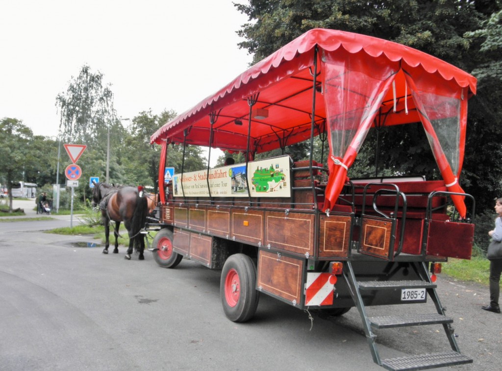 Foto: Bus turístico - Potsdam (Brandenburg), Alemania