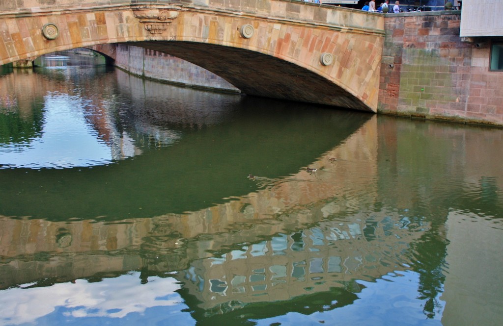 Foto: Puente sobre el Pegnitz - Nuremberg (Nürnberg) (Bavaria), Alemania