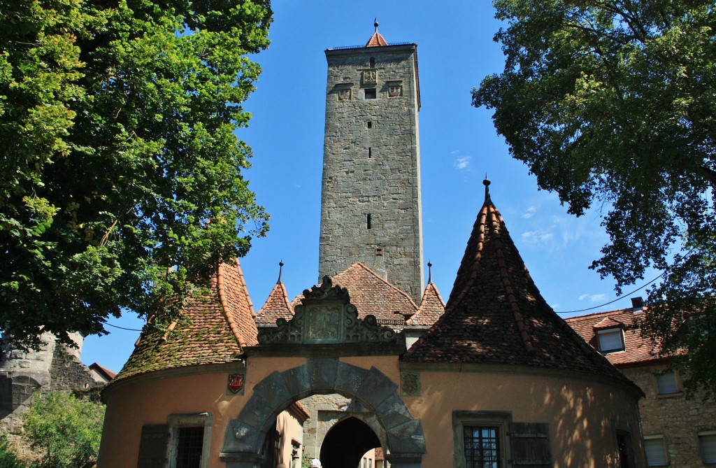 Foto: Puerta en la muralla - Rothenburg ob der Tauber (Bavaria), Alemania