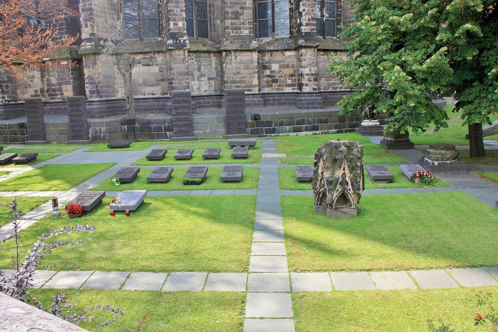 Foto: Antiguo cementerio en la Catedral - Köln (Colonia) (North Rhine-Westphalia), Alemania