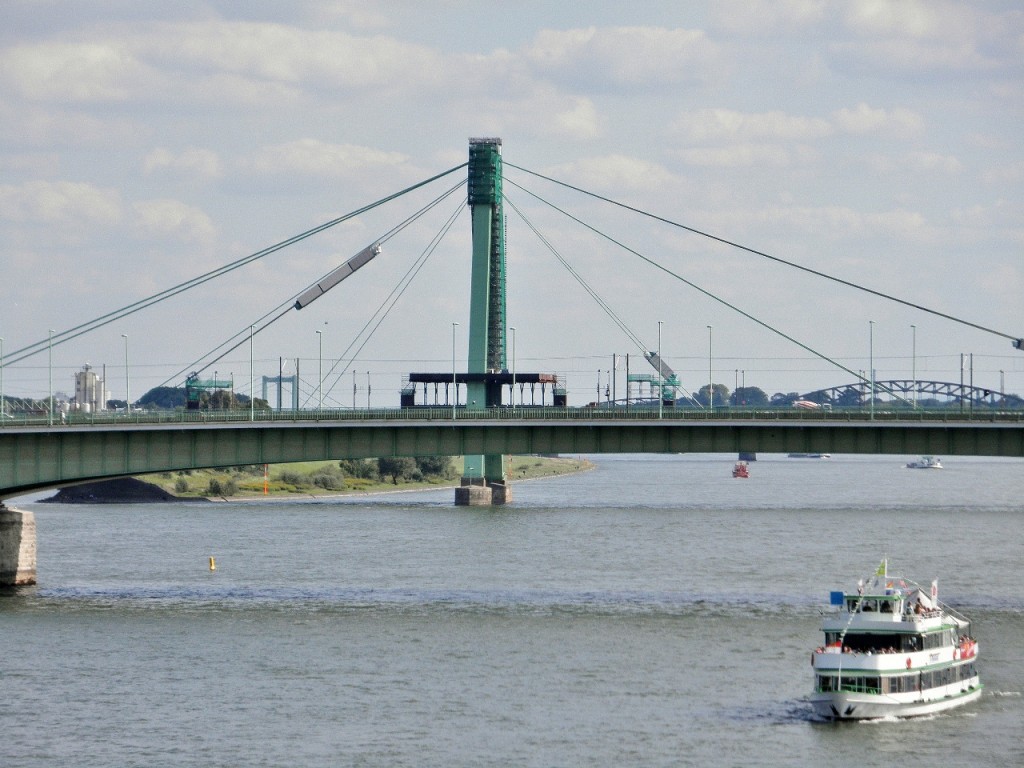 Foto: Vista del Rhein - Köln (Colonia) (North Rhine-Westphalia), Alemania