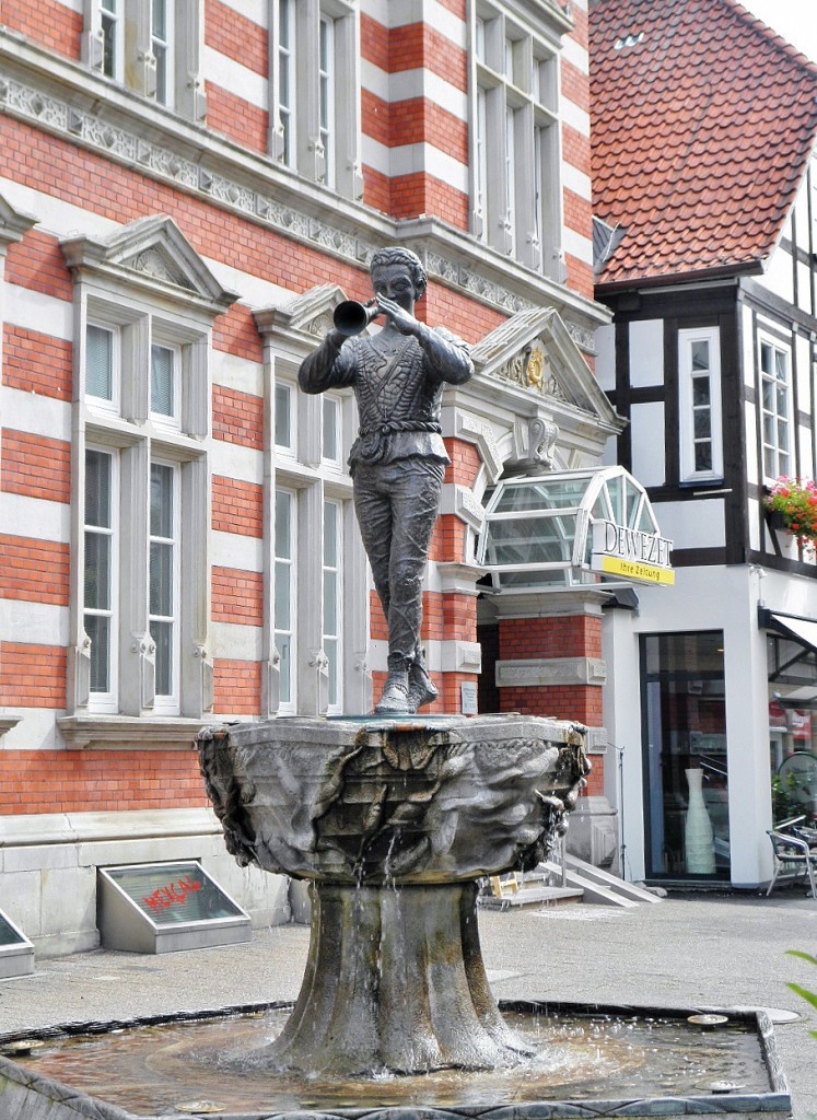 Foto: Estatua del Flautista - Hamelín (Lower Saxony), Alemania