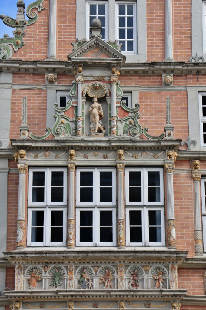 Foto: Detalle de una fachada - Hamelín (Lower Saxony), Alemania