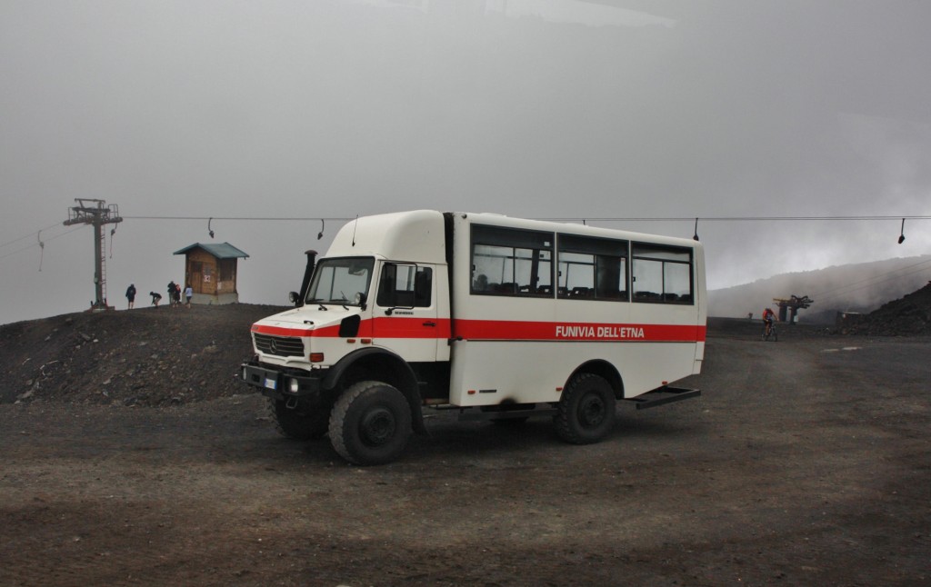 Foto: 4x4 para subier al volcán - Nicolosi (Sicily), Italia