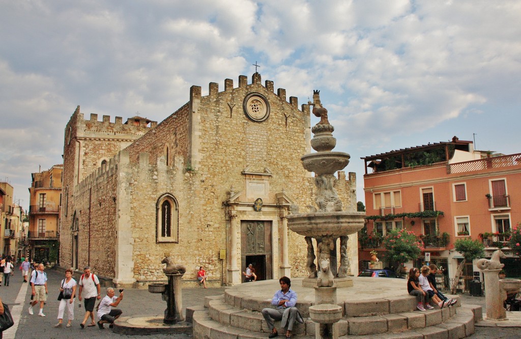 Foto: Plaza del Duomo - Taormina (Sicily), Italia